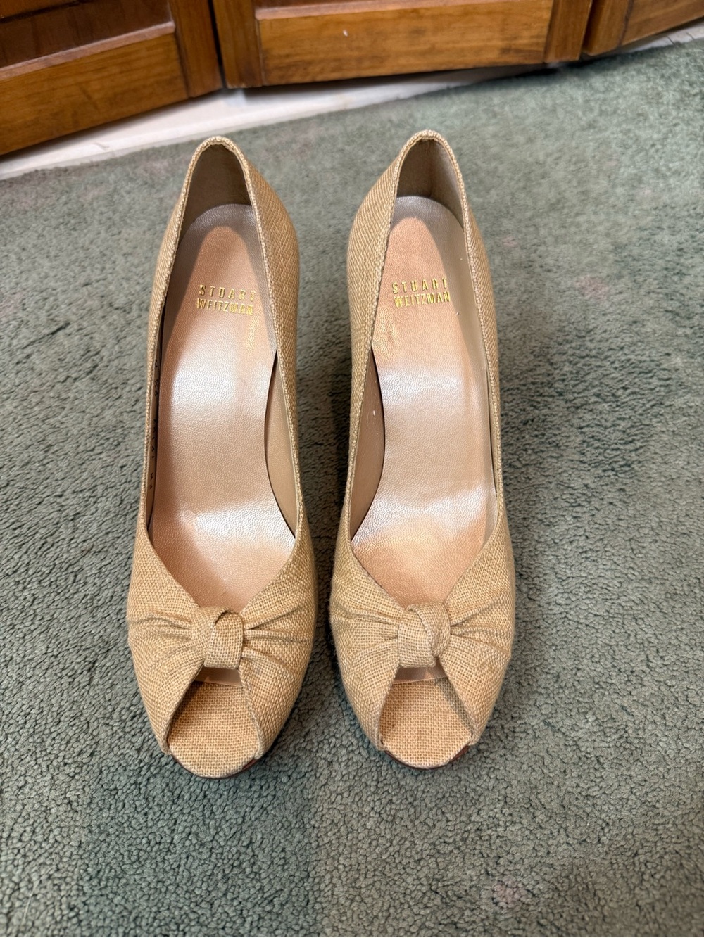 STUART WEITZMAN LADIES Beige Knotted Peep-Toe Pumps, BRAND NEW